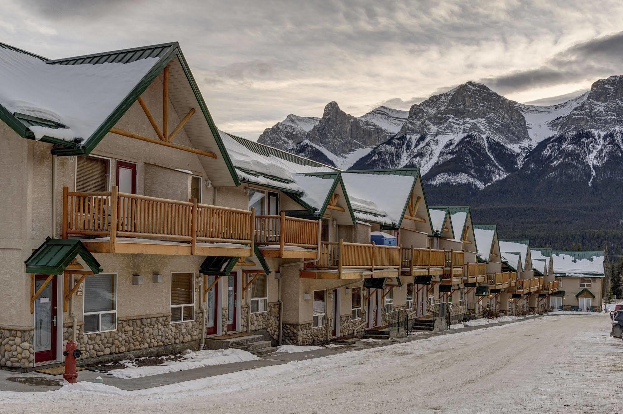 Inn Of The Rockies Canmore Exterior foto